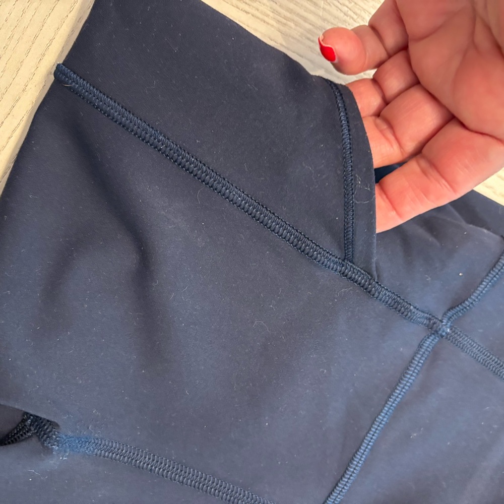 lululemon athletica Women's BlueLeggings‎ Sz 2 - Picture 2 of 6